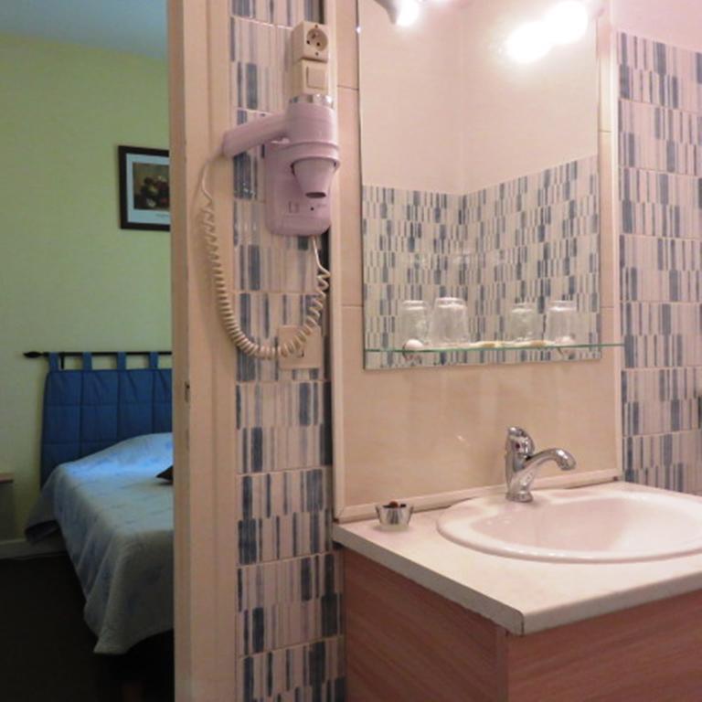 Le Relais Du Pont De Rhodes Hotel Frayssinet Cameră foto
