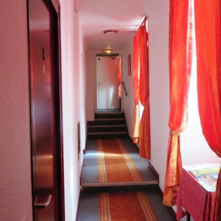 Le Relais Du Pont De Rhodes Hotel Frayssinet Cameră foto