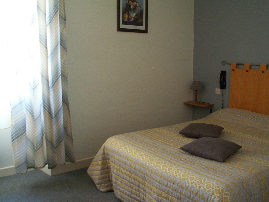 Le Relais Du Pont De Rhodes Hotel Frayssinet Cameră foto